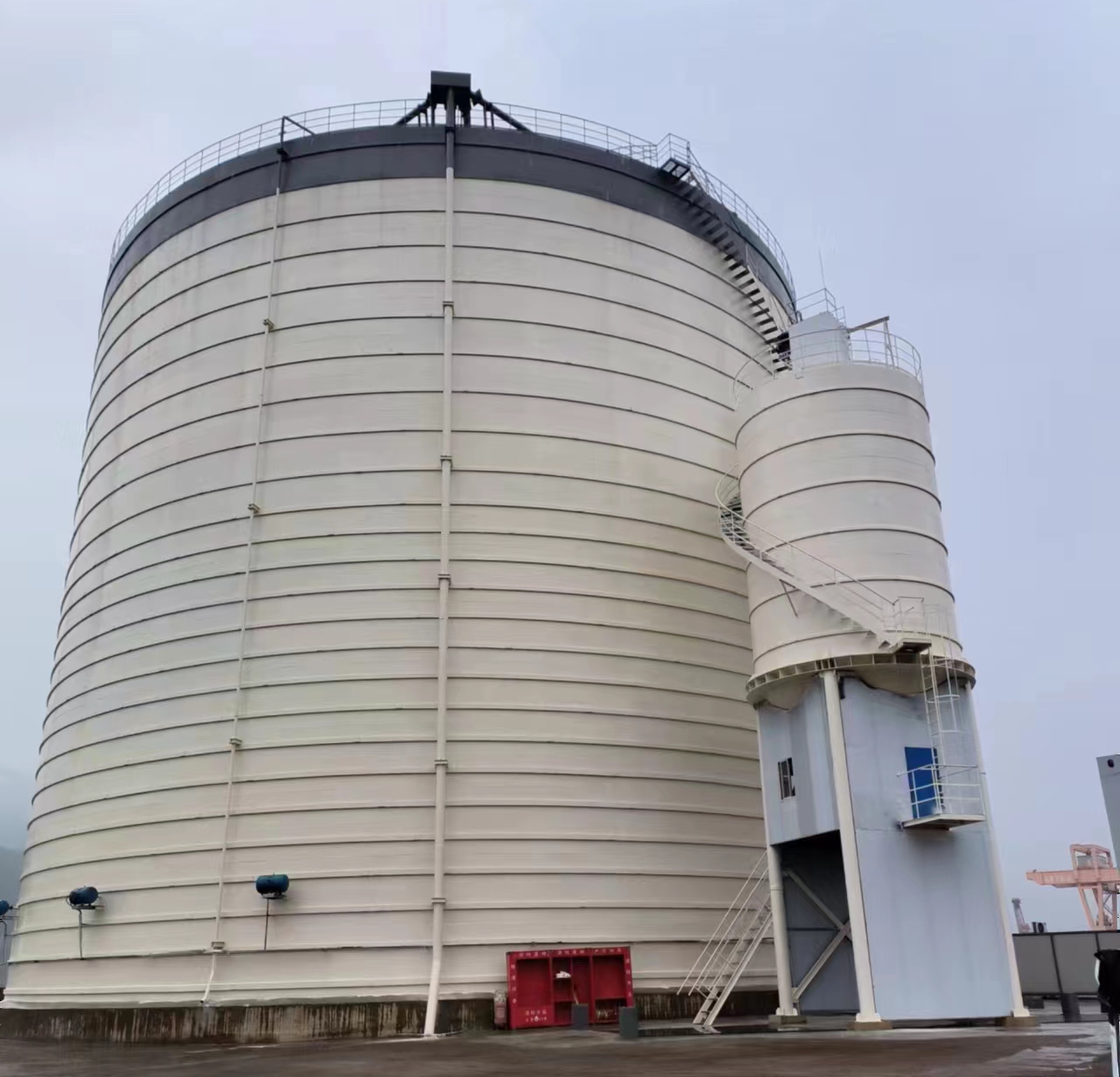 天涯10万吨水泥钢板库